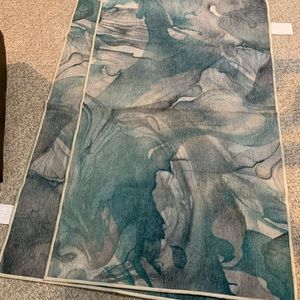 2 Qty 3x5 Ruggable Washable rugs
